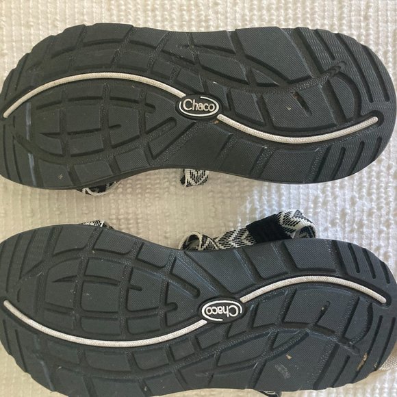 Women's Chacos Brand New Limited Edition Hiking Sandals Size 9 - Picture 4 of 7